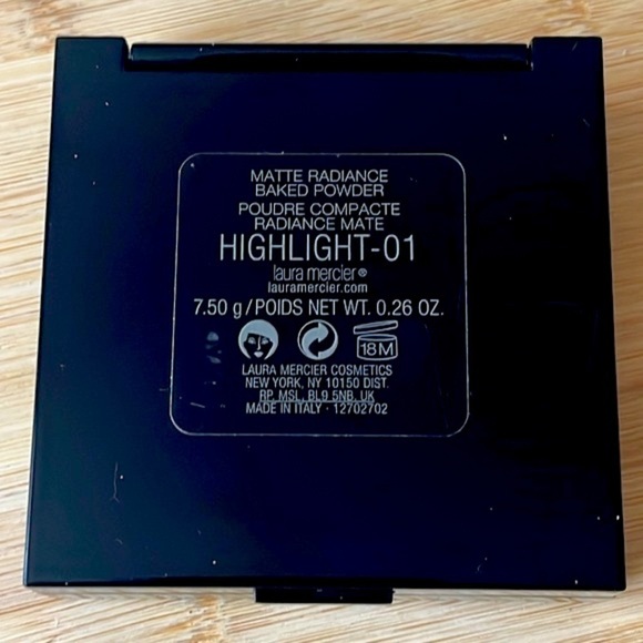 Brand New Laura Mercier Matte Radiance Baked Powder Highlighter Blurring Blush - Picture 5 of 15